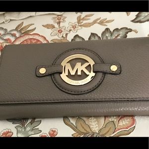 MK wallet